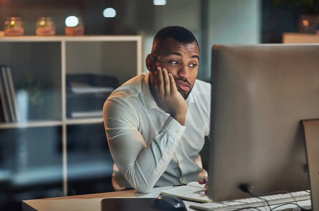 Sick of 9-5 Job - Office Worker